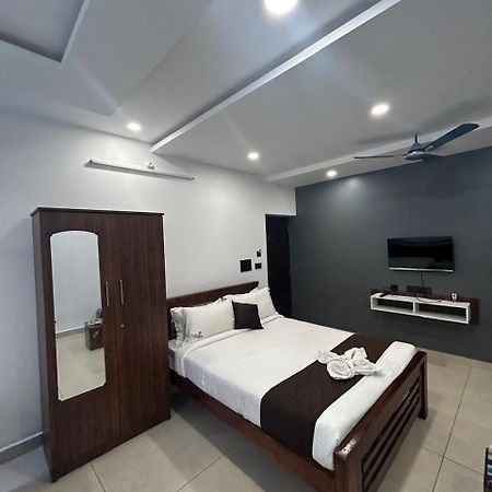 Hotel The Ocean Grand à Pondichéry Extérieur photo