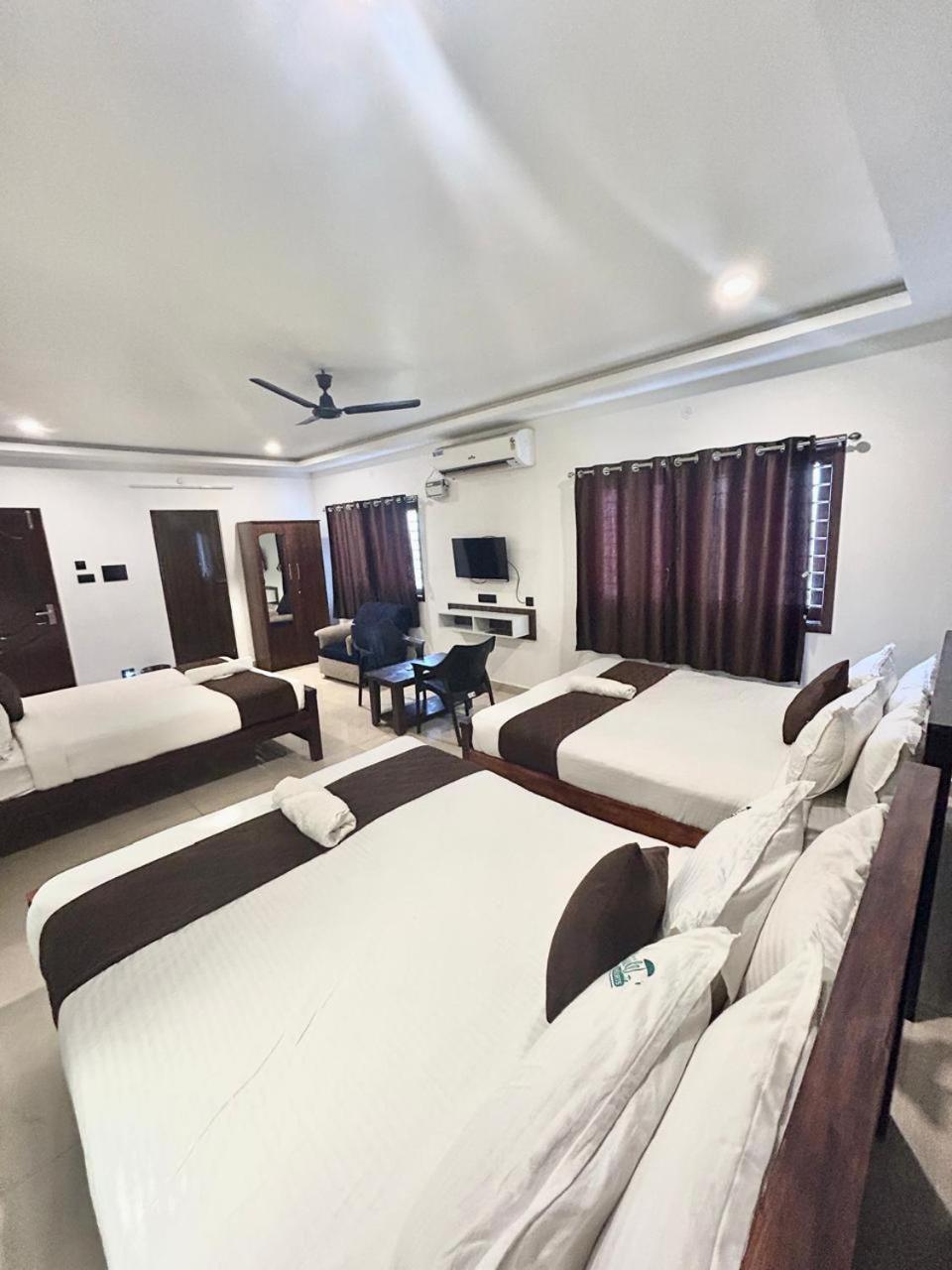 Hotel The Ocean Grand à Pondichéry Extérieur photo