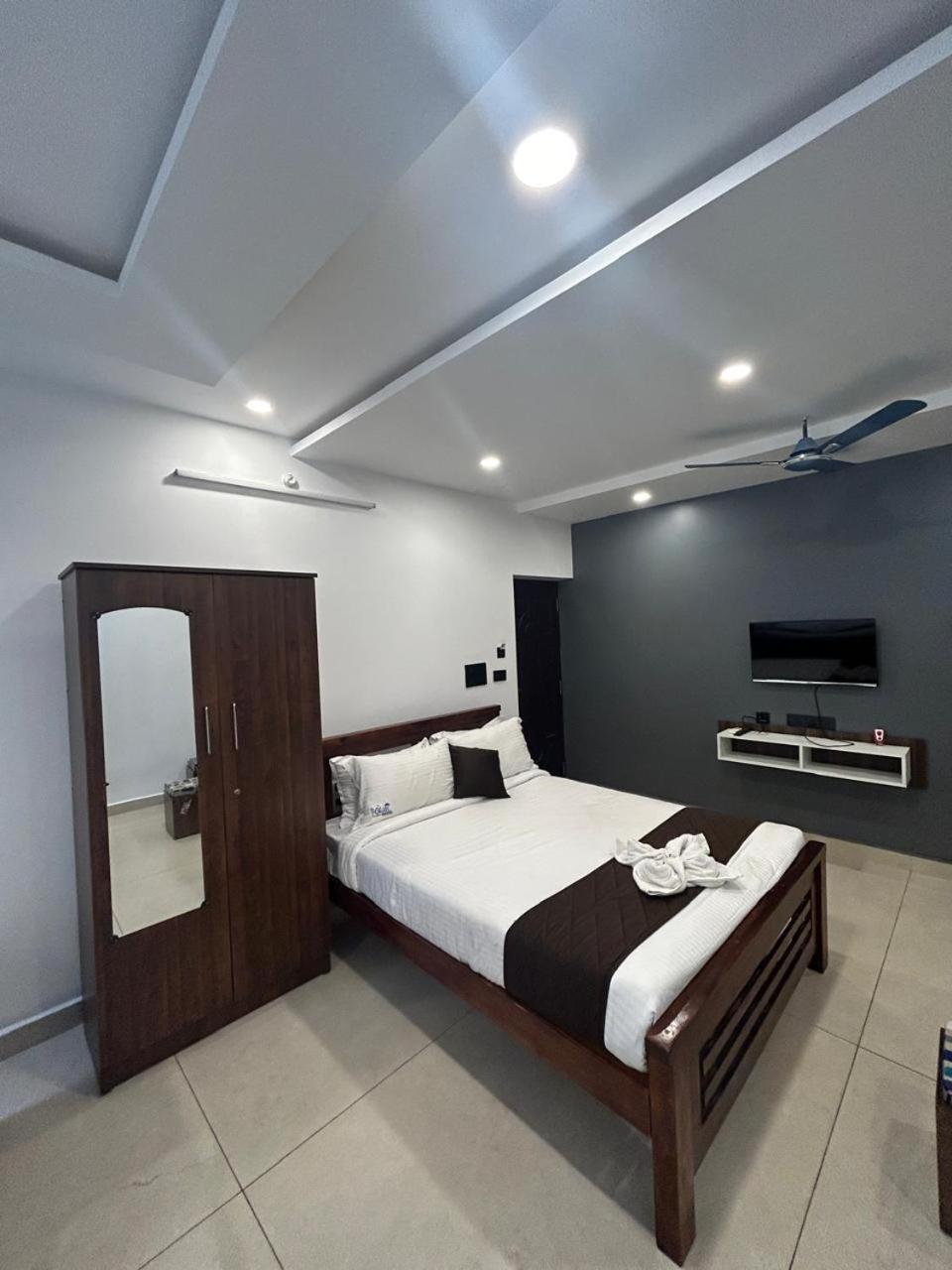 Hotel The Ocean Grand à Pondichéry Extérieur photo
