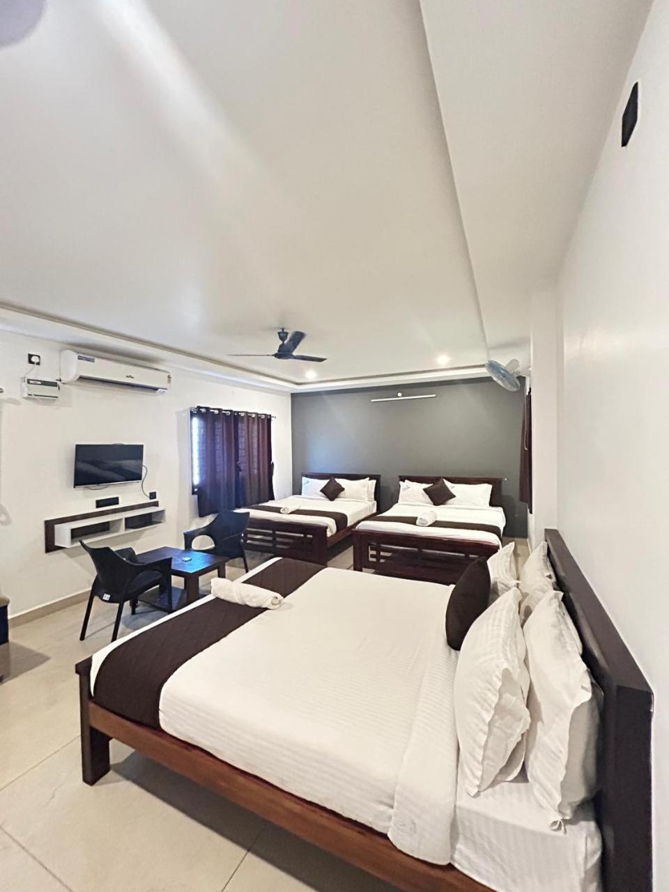 Hotel The Ocean Grand à Pondichéry Extérieur photo